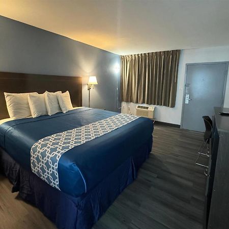 Travelodge By Wyndham Gainesville Eksteriør billede